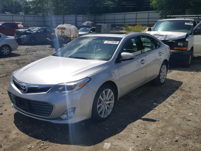 4T1BK1EB5DU075760 - 2013 TOYOTA AVALON BAS Silber Foto 2