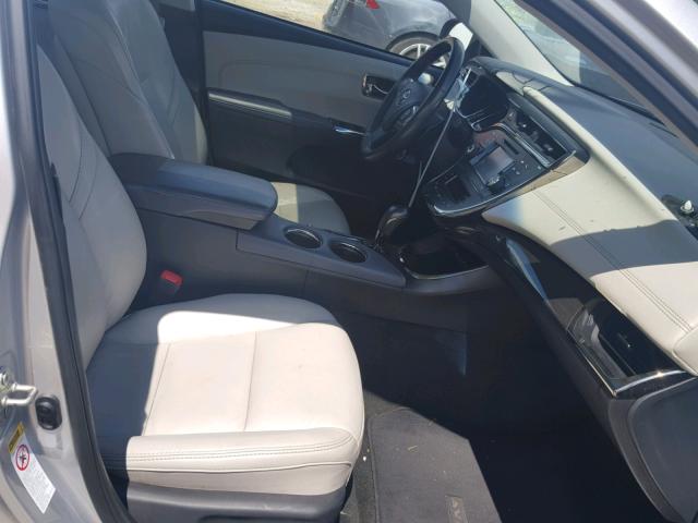 4T1BK1EB5DU075760 - 2013 TOYOTA AVALON BAS Silber Foto 5