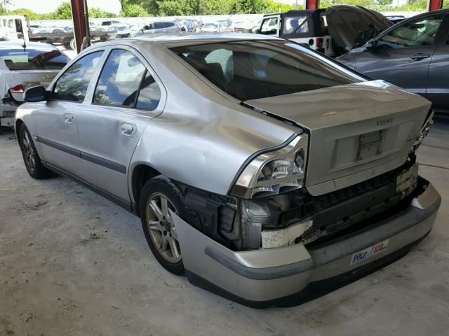 YV1RS61R812030820 - 2001 VOLVO S60 SILVER photo 3