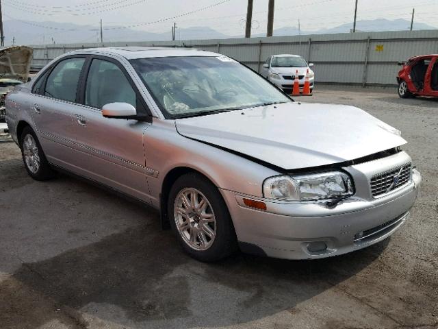 YV1TS592551404237 - 2005 VOLVO S80 2.5T SILVER photo 1