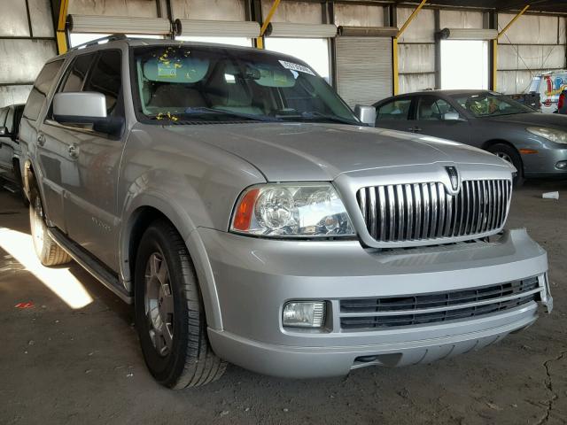 5LMFU27506LJ17301 - 2006 LINCOLN NAVIGATOR Srebrny zdjęcie 1