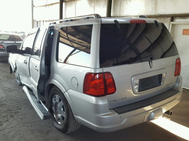 5LMFU27506LJ17301 - 2006 LINCOLN NAVIGATOR Srebrny zdjęcie 3