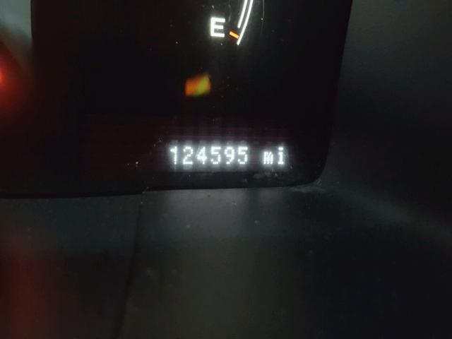 5LMFU27506LJ17301 - 2006 LINCOLN NAVIGATOR Srebrny zdjęcie 8