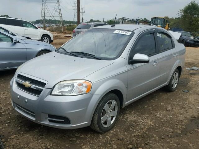 KL1TD56E49B328001 - 2009 CHEVROLET AVEO SILVER photo 2