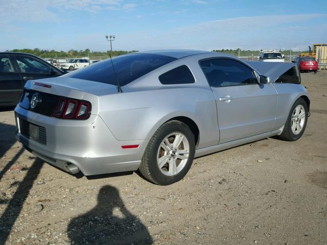 1ZVBP8AMXE5258473 - 2014 FORD MUSTANG SILVER photo 4