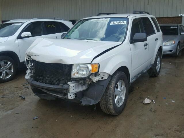 1FMCU03G29KB54605 - 2009 FORD ESCAPE WHITE photo 2