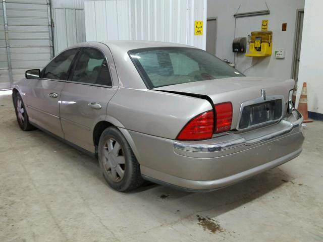 1LNHM87AX2Y689713 - 2002 LINCOLN LS 金色 照片 3