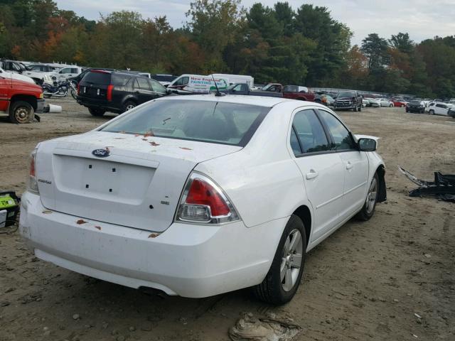 3FAHP07Z97R230011 - 2007 FORD FUSION SE WHITE photo 4