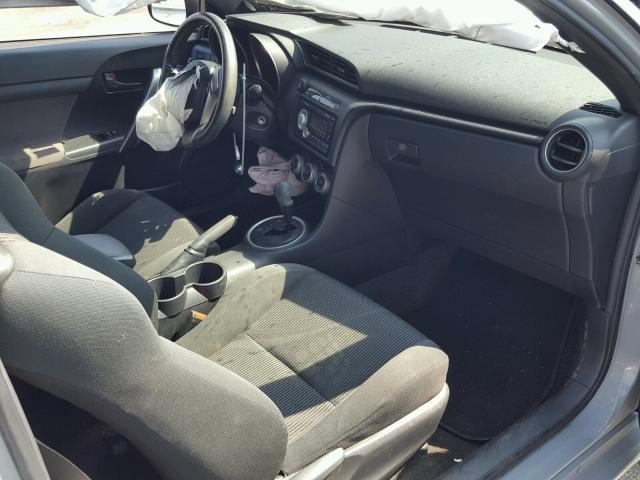 JTKJF5C77B3021060 - 2011 TOYOTA SCION TC 灰色 照片 5