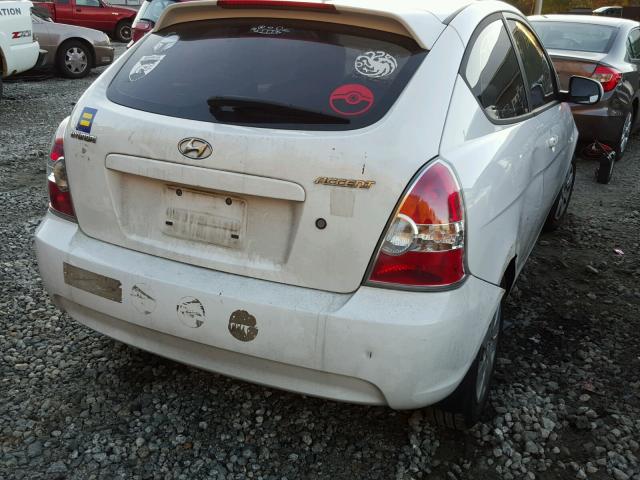 KMHCM3AC8AU170964 - 2010 HYUNDAI ACCENT BLU WHITE photo 4