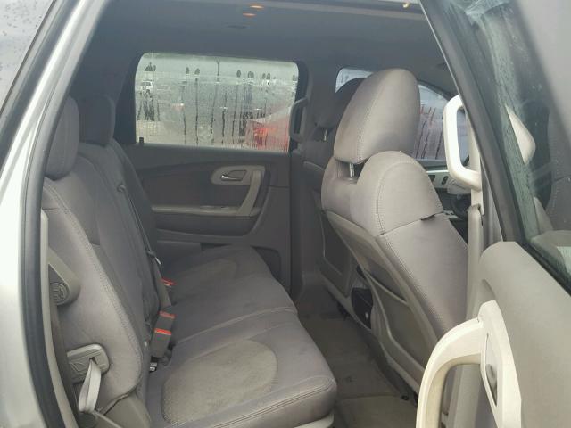 1GNLREED9AS102714 - 2010 CHEVROLET TRAVERSE L SILVER photo 6