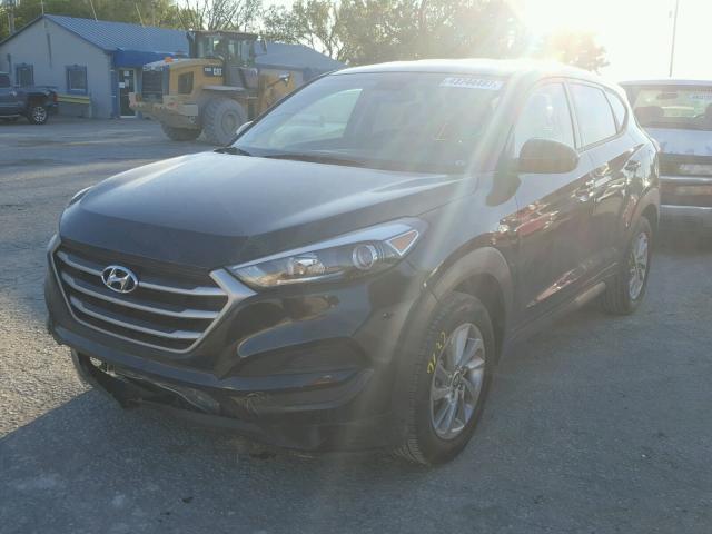 KM8J23A4XHU300551 - 2017 HYUNDAI TUCSON SE BLACK photo 2