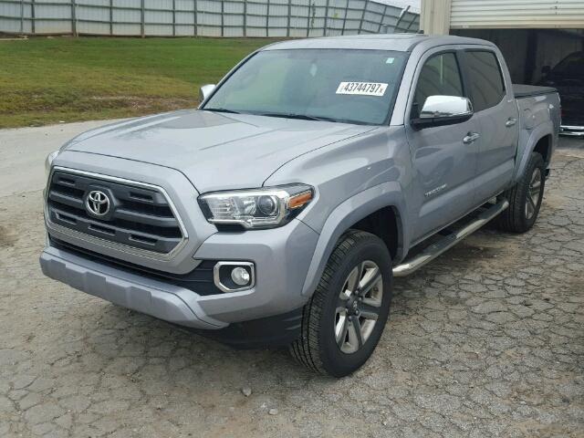 3TMEZ5CN7HM032372 - 2017 TOYOTA TACOMA SILVER photo 2