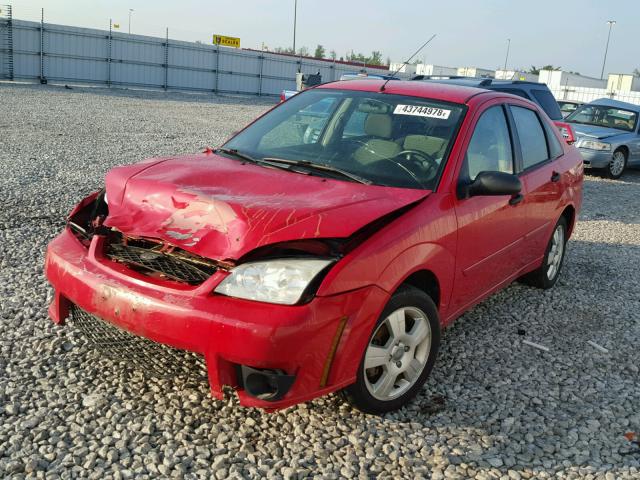 1FAFP34N76W174625 - 2006 FORD FOCUS ZX4 RED photo 2