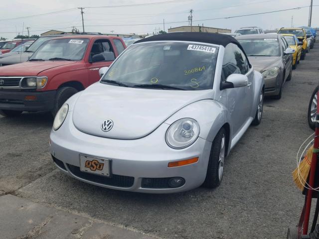 3VWSF31Y06M300864 - 2006 VOLKSWAGEN NEW BEETLE 银色 照片 2