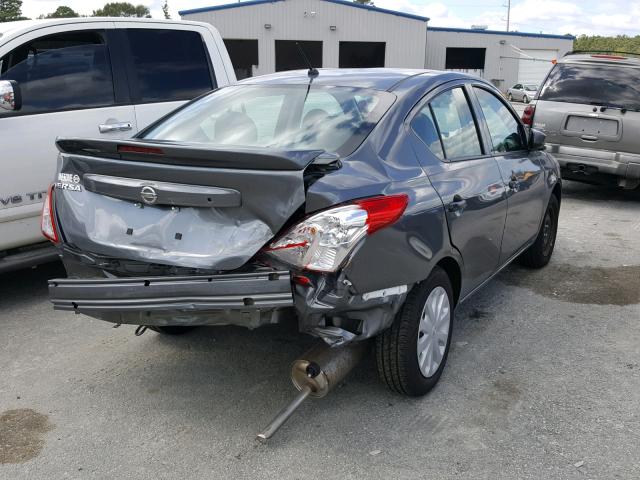 3N1CN7AP0HL826058 - 2017 NISSAN VERSA S GRAY photo 4