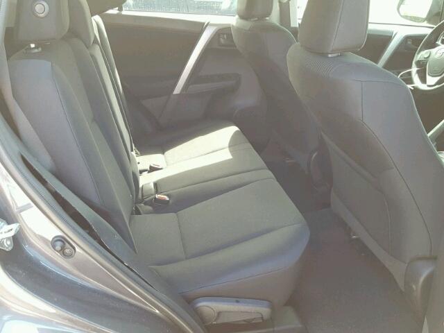 2T3ZFREV4HW356019 - 2017 TOYOTA RAV4 灰色 照片 6