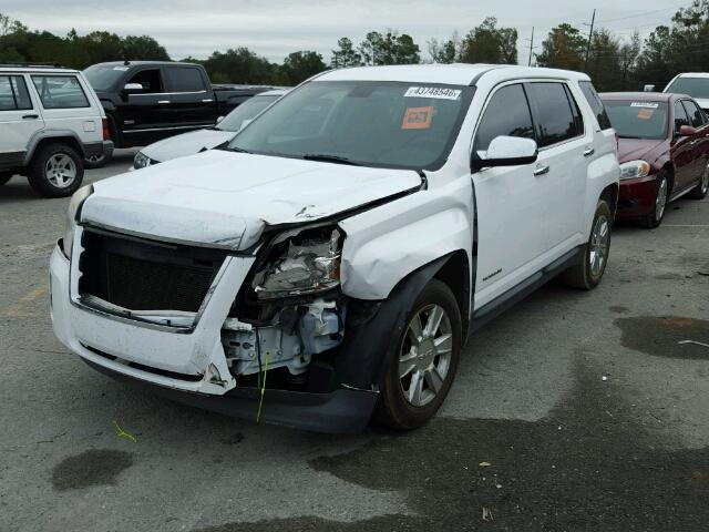 2CTALBEW7A6323995 - 2010 GMC TERRAIN SL WHITE photo 2