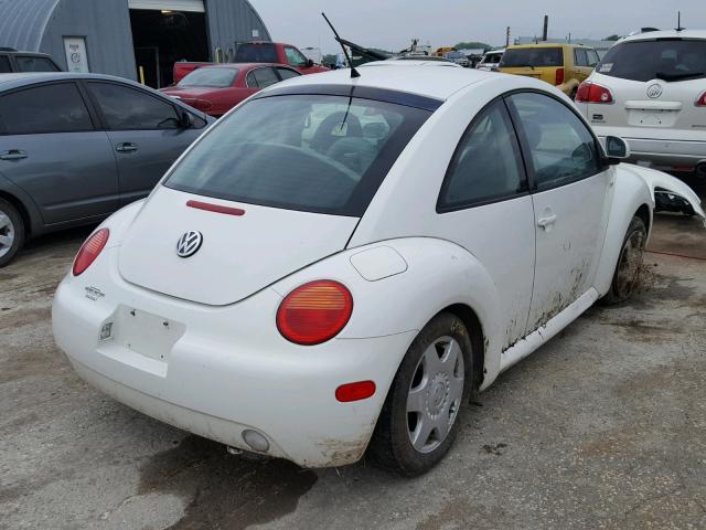 3VWDD21C8YM467974 - 2000 VOLKSWAGEN NEW BEETLE WHITE photo 4