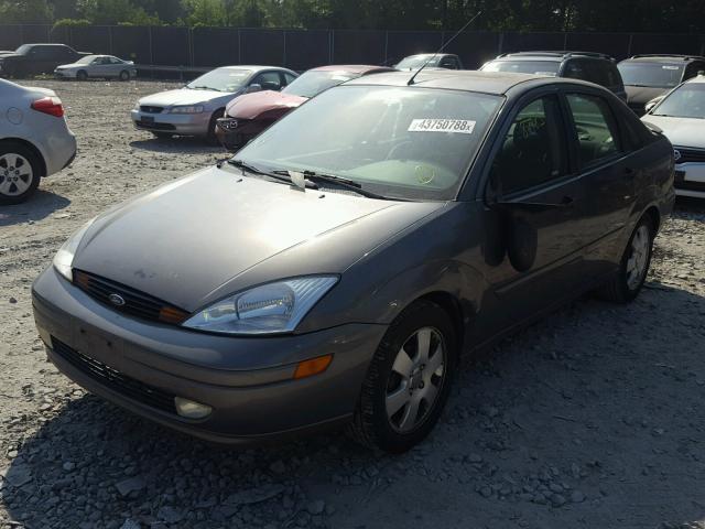 1FAFP38342W333944 - 2002 FORD FOCUS ZTS GRAY photo 2