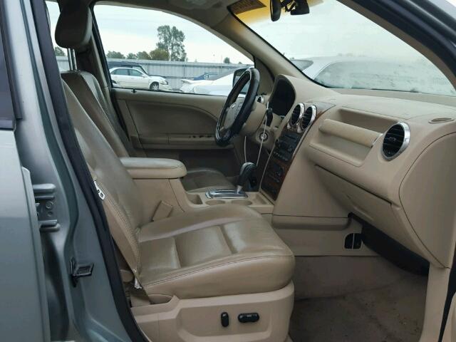 1FMDK061X5GA15952 - 2005 FORD FREESTYLE BEIGE photo 5