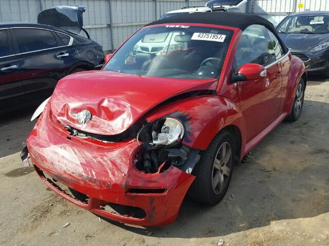 3VWRF31Y46M323126 - 2006 VOLKSWAGEN NEW BEETLE RED photo 2