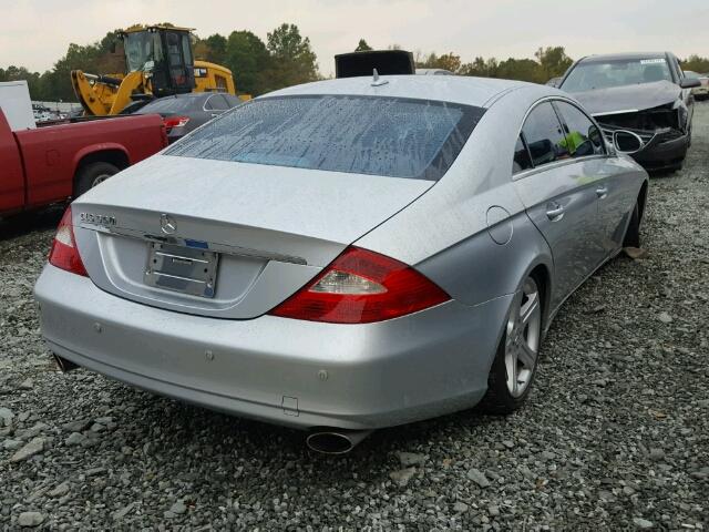 WDDDJ72X47A094024 - 2007 MERCEDES-BENZ CLS 550 SILVER photo 4