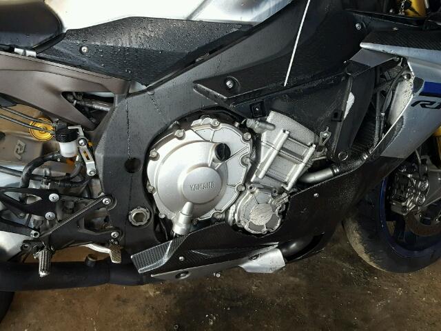 JYARN40E2FA000012 - 2015 YAMAHA YZFR1 R SILVER photo 7