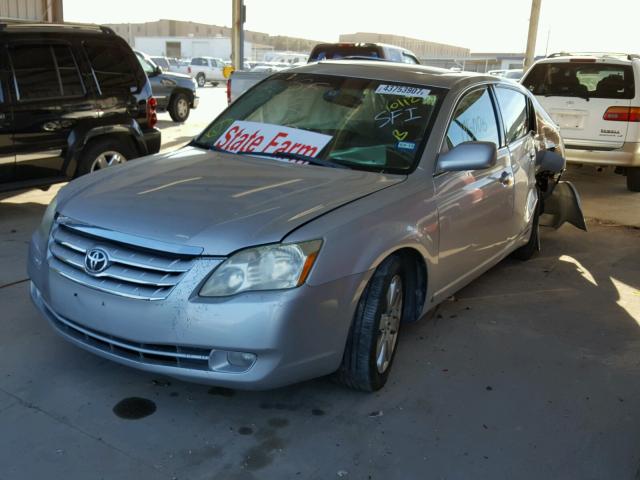 4T1BK36B85U017556 - 2005 TOYOTA AVALON SILVER photo 2