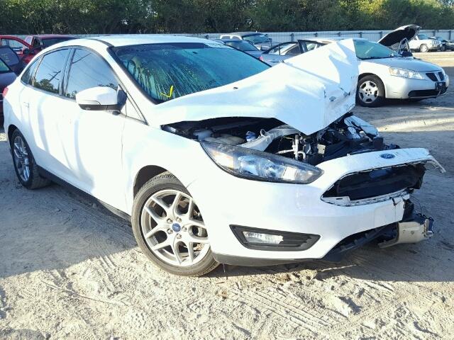 1FADP3F24FL228166 - 2015 FORD FOCUS SE WHITE photo 1