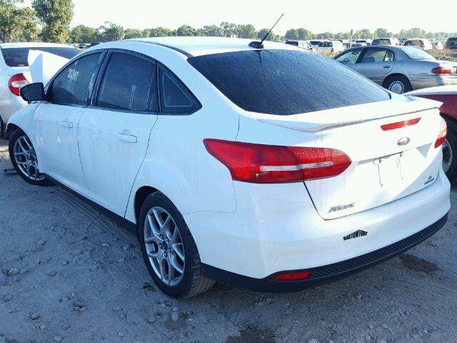 1FADP3F24FL228166 - 2015 FORD FOCUS SE WHITE photo 3