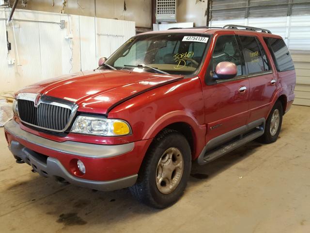 5LMPU28L4XLJ08667 - 1999 LINCOLN NAVIGATOR RED photo 2