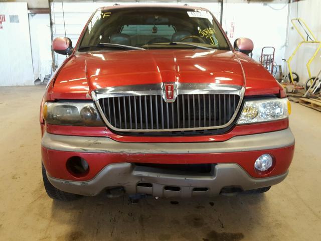 5LMPU28L4XLJ08667 - 1999 LINCOLN NAVIGATOR RED photo 9