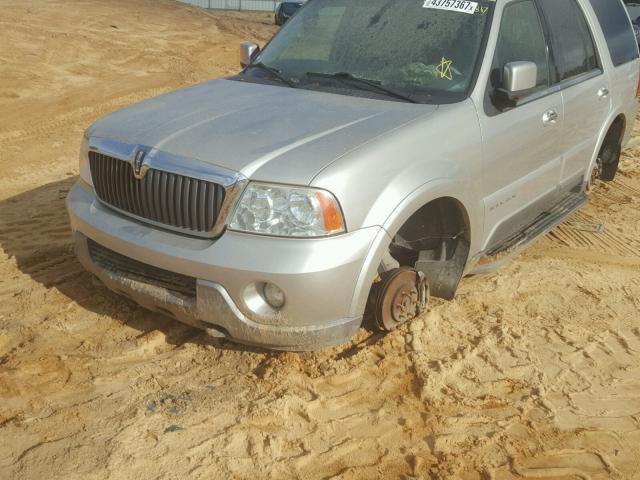 5LMFU28R34LJ38934 - 2004 LINCOLN NAVIGATOR GOLD photo 9