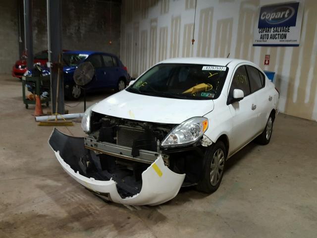 3N1CN7AP0DL873942 - 2013 NISSAN VERSA WHITE photo 2