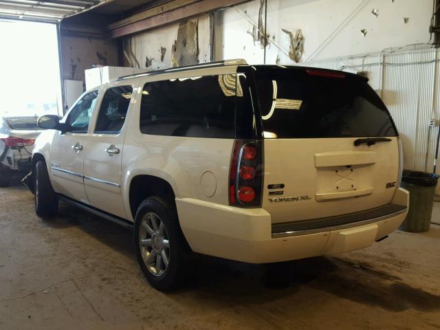 1GKFK06249R195305 - 2009 GMC YUKON XL D WHITE photo 3