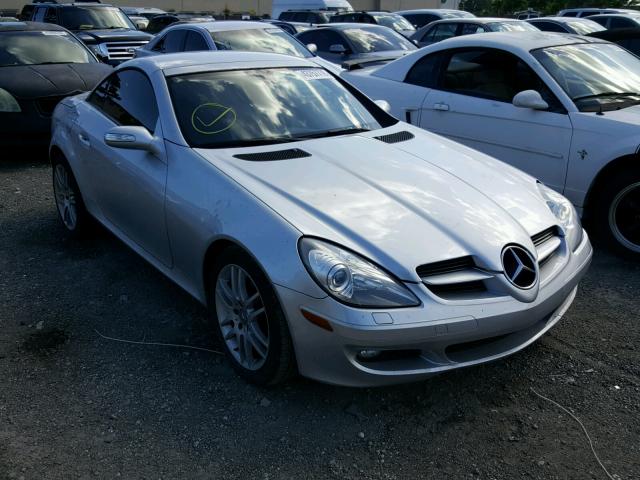 WDBWK54F57F156816 - 2007 MERCEDES-BENZ SLK 280 SILVER photo 1