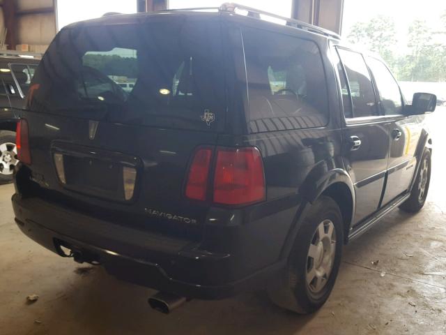 5LMFU27575LJ17956 - 2005 LINCOLN NAVIGATOR Schwarz Foto 4