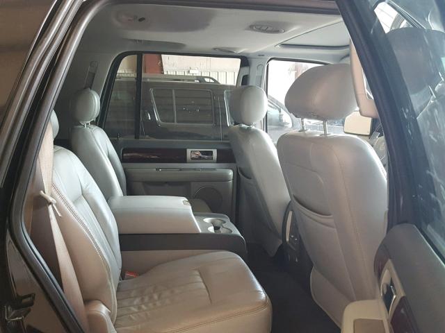 5LMFU27575LJ17956 - 2005 LINCOLN NAVIGATOR Schwarz Foto 6