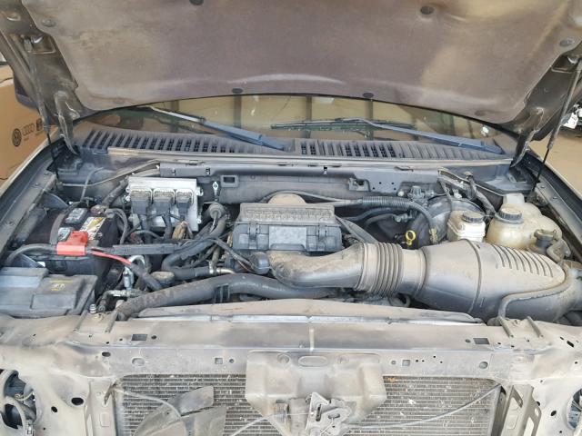 5LMFU27575LJ17956 - 2005 LINCOLN NAVIGATOR Schwarz Foto 7