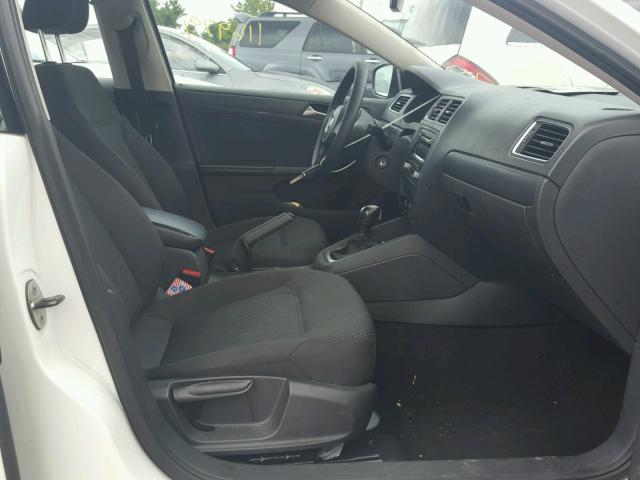 3VW2K7AJ5EM409339 - 2014 VOLKSWAGEN JETTA BASE WHITE photo 5