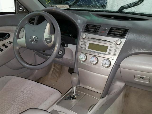 4T1BF3EK5BU179503 - 2011 TOYOTA CAMRY BASE GRAY photo 10