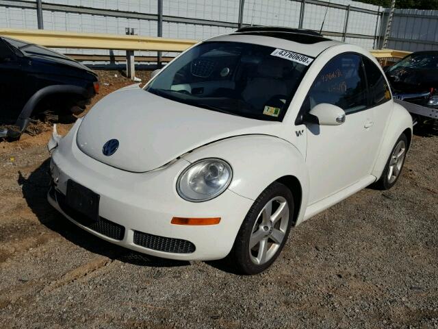 3VWFG31C58M521379 - 2008 VOLKSWAGEN NEW BEETLE 白色 照片 2