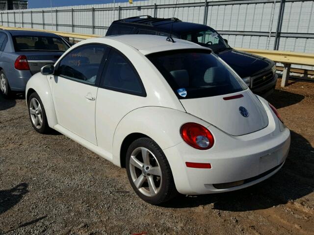 3VWFG31C58M521379 - 2008 VOLKSWAGEN NEW BEETLE 白色 照片 3