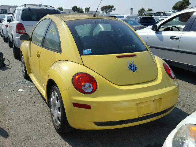 3VWPG3AG7AM020099 - 2010 VOLKSWAGEN NEW BEETLE YELLOW photo 3