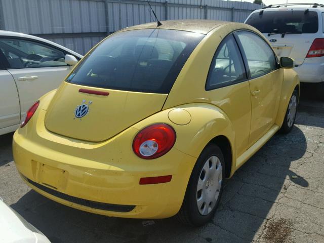 3VWPG3AG7AM020099 - 2010 VOLKSWAGEN NEW BEETLE YELLOW photo 4