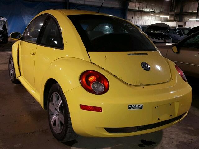 3VWPW31CX6M409584 - 2006 VOLKSWAGEN NEW BEETLE YELLOW photo 3