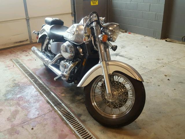 JH2RC44641M451602 - 2001 HONDA VT750 CD2 银色 照片 1