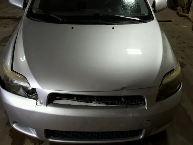 JTKDE177060132849 - 2006 TOYOTA SCION TC SILVER photo 7