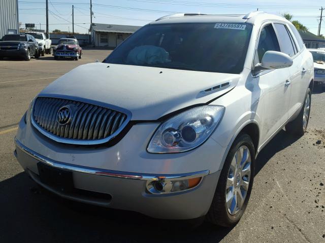 5GALVCED1AJ133858 - 2010 BUICK ENCLAVE CX WHITE photo 2